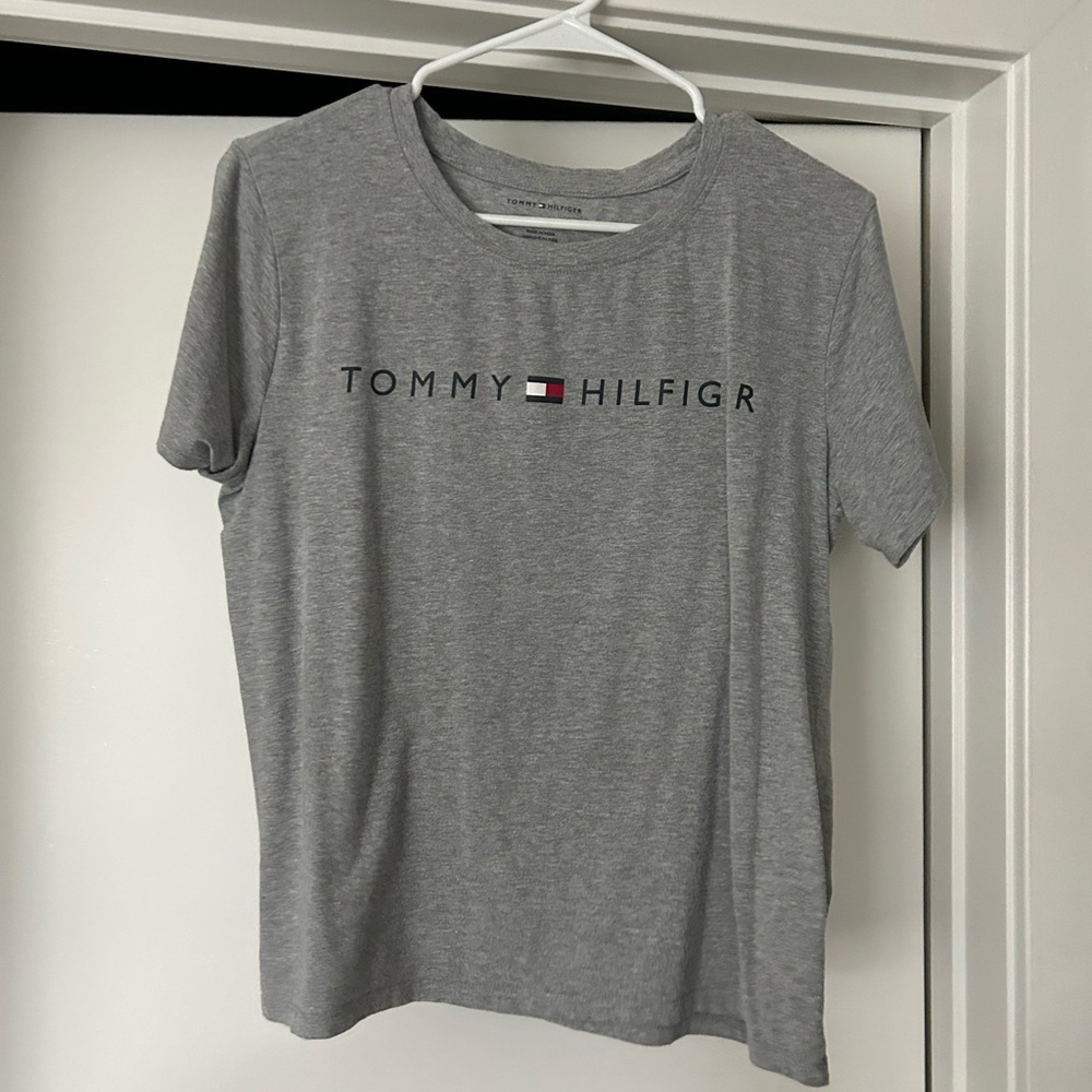Tommy Hilfiger gray tshirt